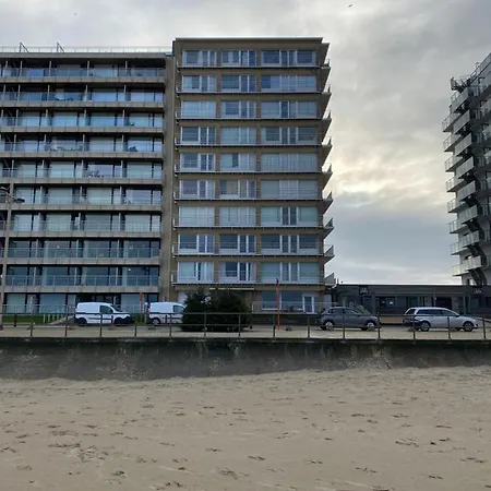 Апартаменты Gezellig Met Zeezicht *